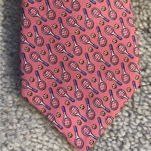 Boys vineyard vines tennis tie